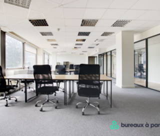 Bureau privé 48 m² 12 postes Location bureau Rue Royale Saint-Cloud 92210 - photo 2